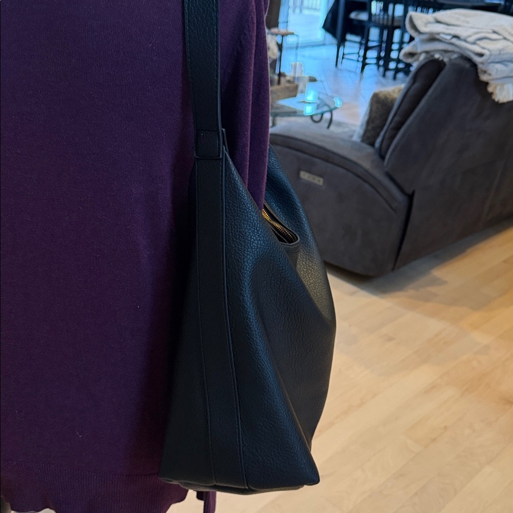 OLD NAVY Hobo Bag - Black - Picture 3 of 12